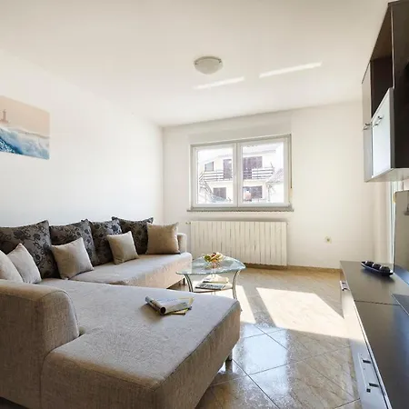 Apartment Marko Pula
