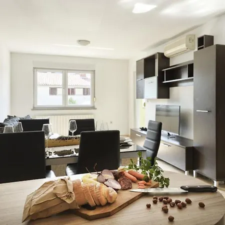 Marko Apartment Pula